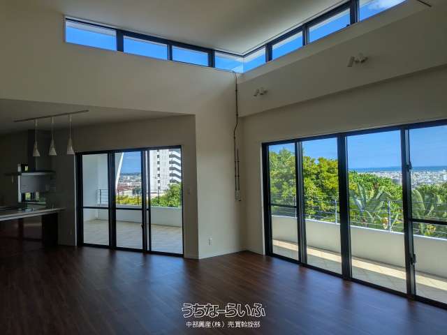 沖縄市大里1丁目戸建て