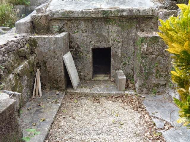 沖縄市中央（墓地）