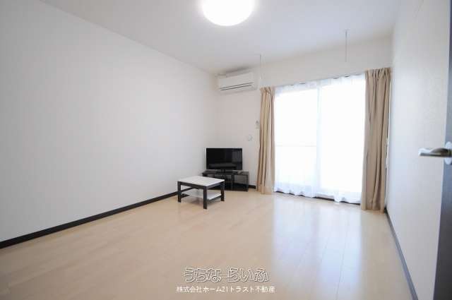 レオネクストカメリア 301号