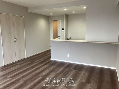 センチュリー那覇曙 1101号