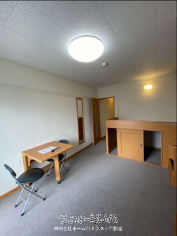 レオパレス新都心２ 302号