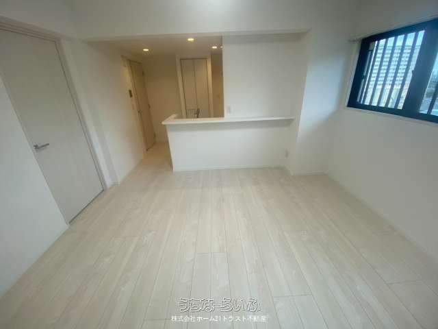 T&R Apartment 303号