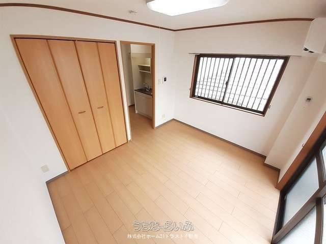 サンヒルズ壷屋 301号