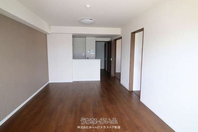 メゾン・クレールモンテ天久 401号