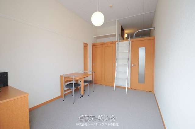 レオパレス楓 204号