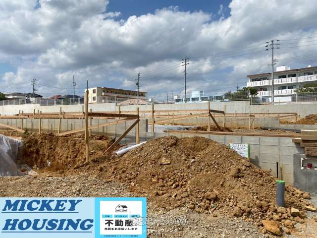 名護市宇茂佐の森2丁目 2号棟