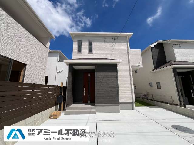 うるま市川田築１年の新築同様美観戸建