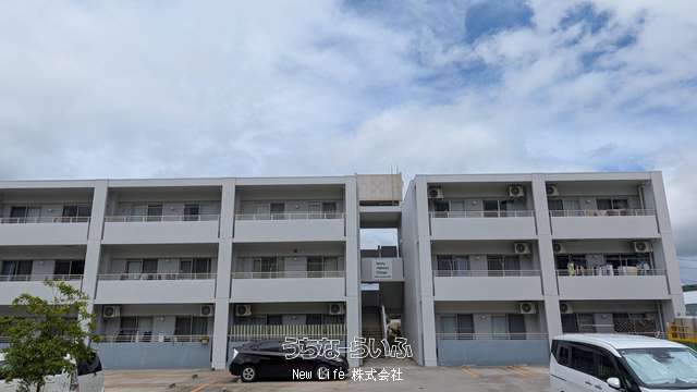 ファミリーマンション知念 104号