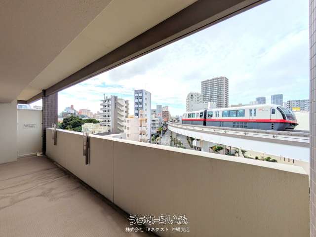 コンフォート牧志駅前 502号