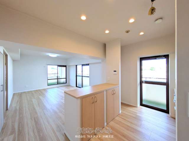 ライオンズマンション首里 603号