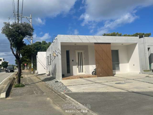 東仲宗根戸建て