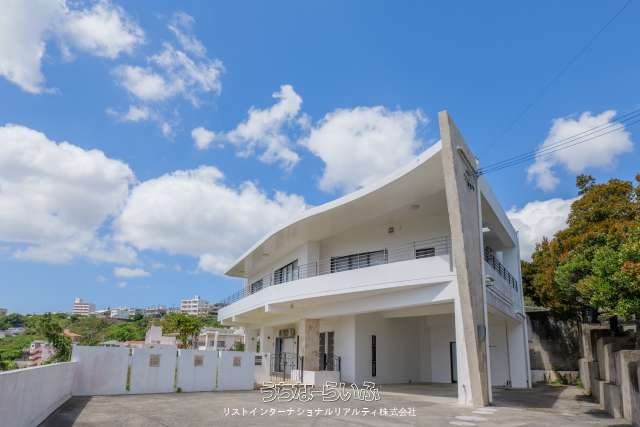 沖縄市大里一丁目邸宅