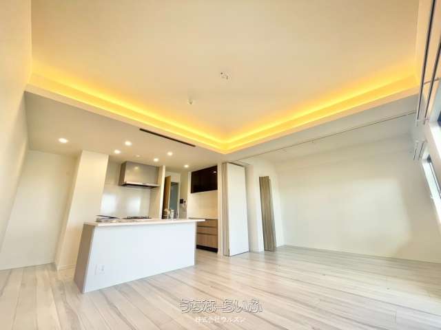 ワイズエステムコート那覇松山 15--号