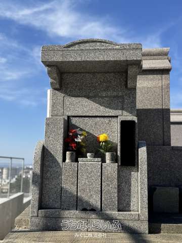 土地付きお墓建立【宜野湾市嘉数】【バリアフリー】【900型】 トイレ、駐車場、水場完備 お気軽にご相談ください♪ 土地付きお墓建立【宜野湾市嘉数】【バリアフリー】【900型】 トイレ