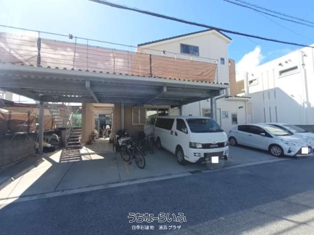 北谷町宮城戸建て(テラスあり)