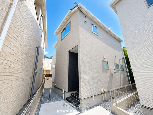 宜野湾嘉数2丁目　5号棟