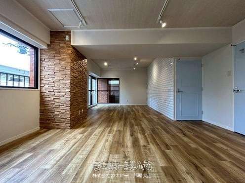 ライオンズマンション泊 205号