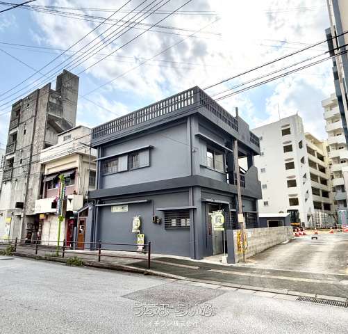 アールズ安里駅前Ⅲ