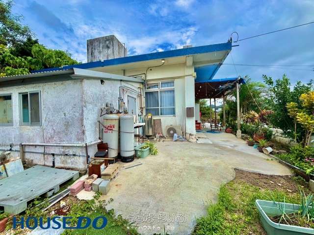 恩納村山田店舗付住宅