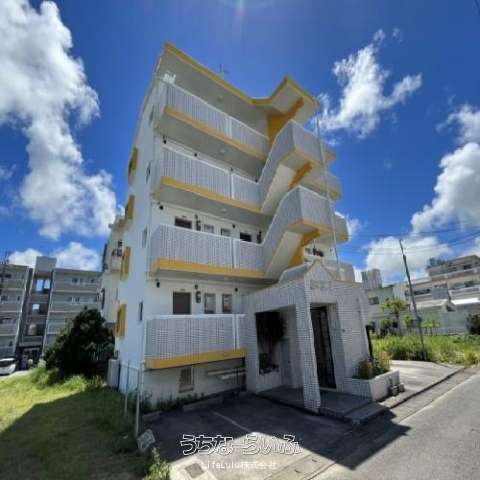 シャトレ天願Ⅱ 401号