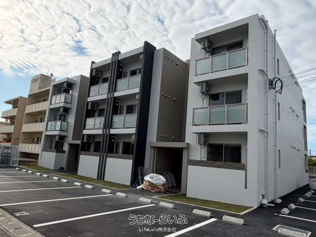 コーポ仲栄Ⅱ 302号