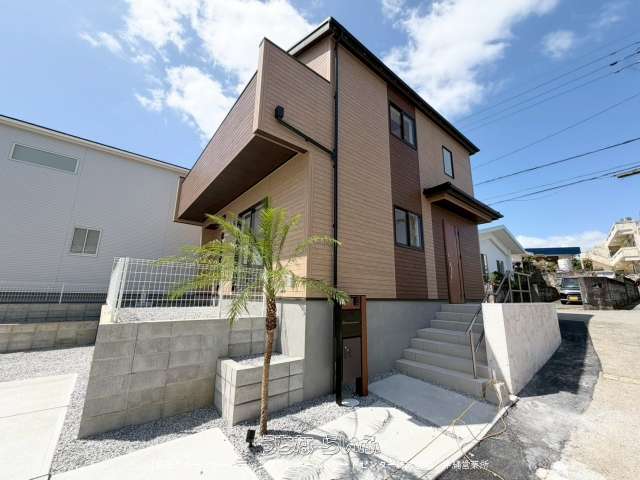 ブルーミングガーデン　うるま市与那城　全２棟　【２号棟】