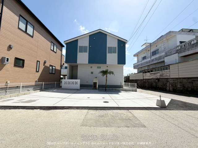 ブルーミングガーデン　うるま市与那城　全２棟　【１号棟】