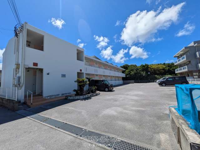 レオパレスシーサイドN与那原 104号