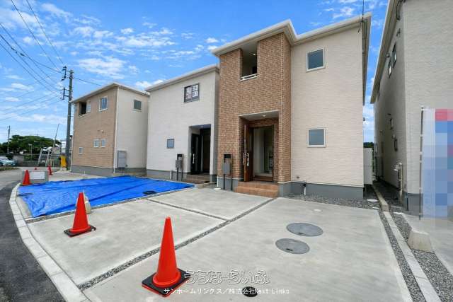 リーブルガーデン八重瀬町玻名城第２　２号棟　／　全４棟