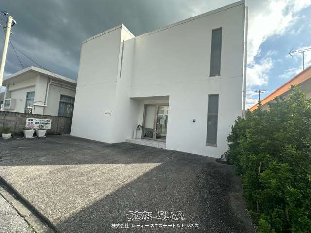 南城市つきしろ　事務所兼用住宅