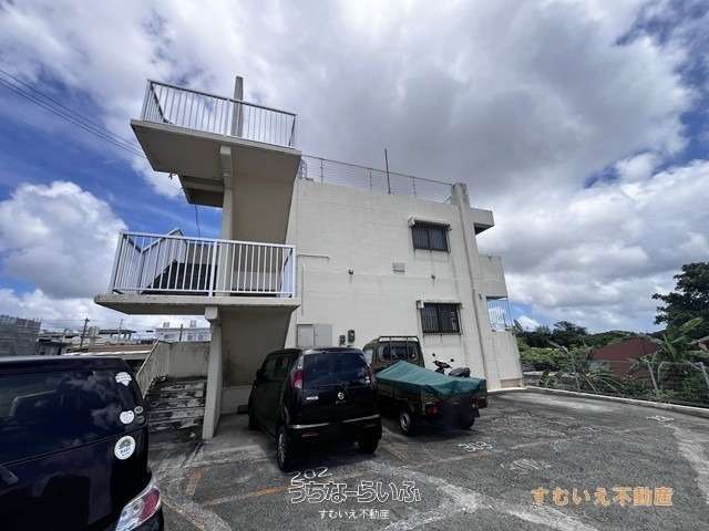 知花アパート 303号