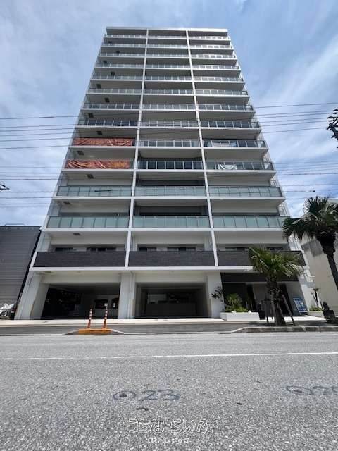 センチュリー那覇曙 13号