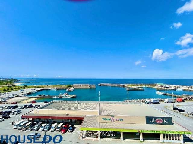 プレサンスロジェ宜野湾大山ヴォール 8--号