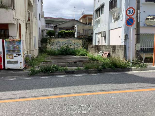 売地