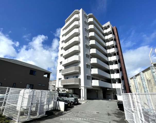 プレサンスロジェ名護大北ヴォール