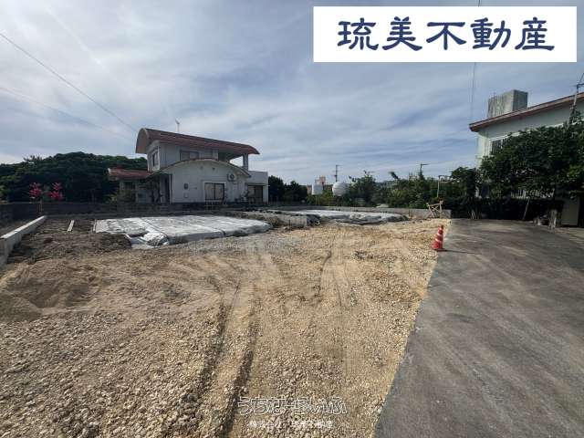 ＜飯田沖縄＞西原町与那城207番　B号棟