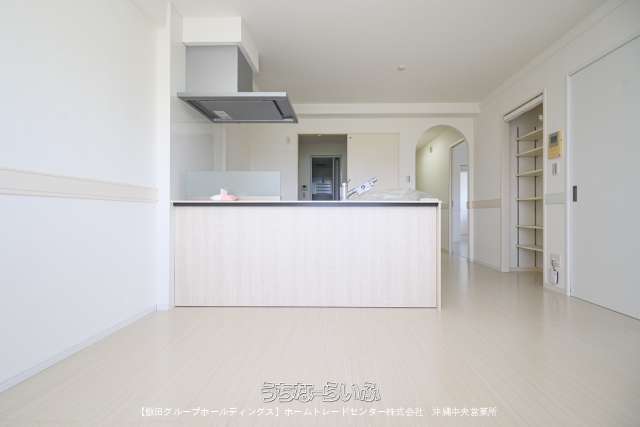 ＴＨＥ　ＲＹＵＫＹＵ　ＴＯＷＥＲ　YONABARU　MARINA 401号