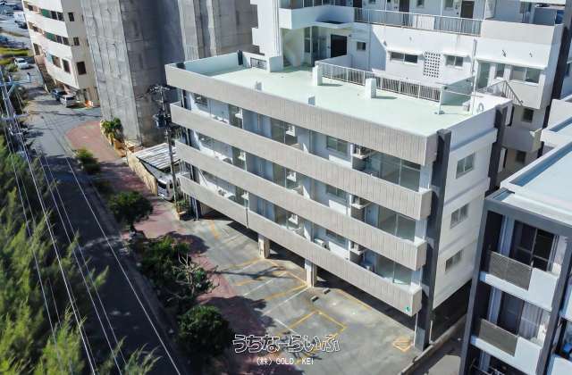 宜野湾市真志喜アパート（マッキー８０２）