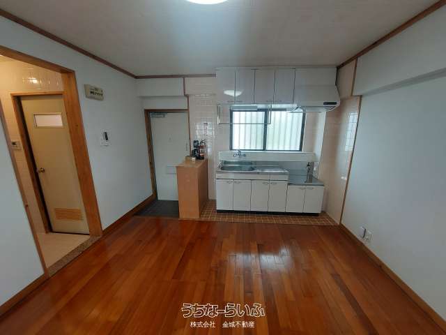 センチュリー21 305号