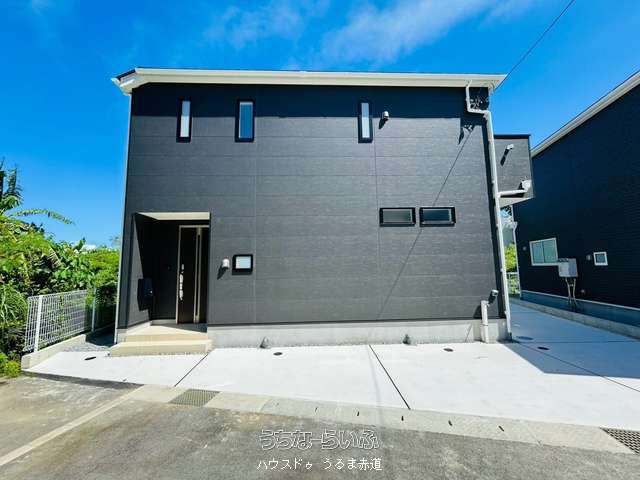 クレイドルガーデン沖縄市胡屋　11号棟